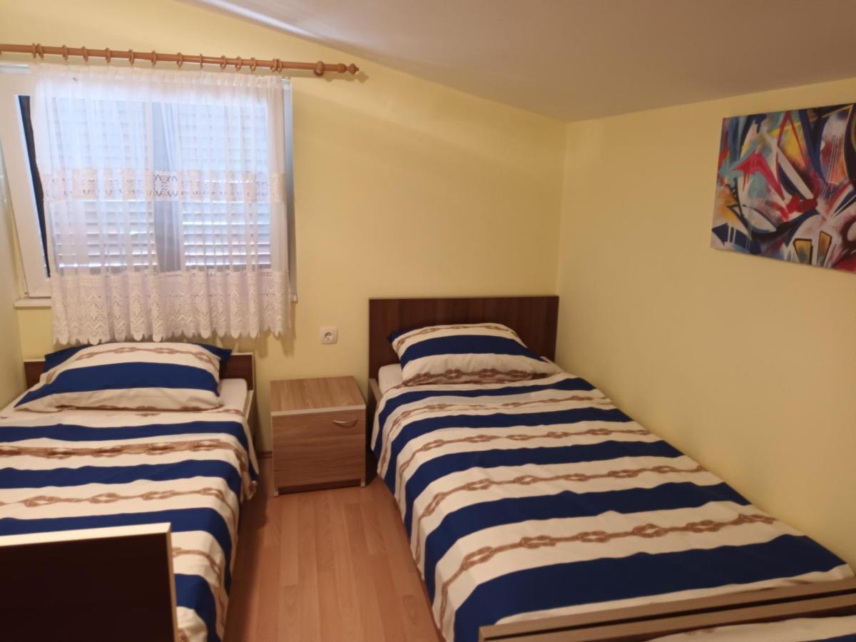 Apartman Zlata Vir Exterior photo