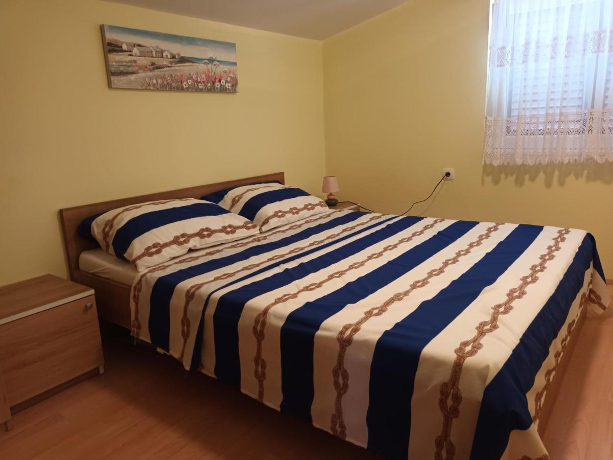 Apartman Zlata Vir Exterior photo